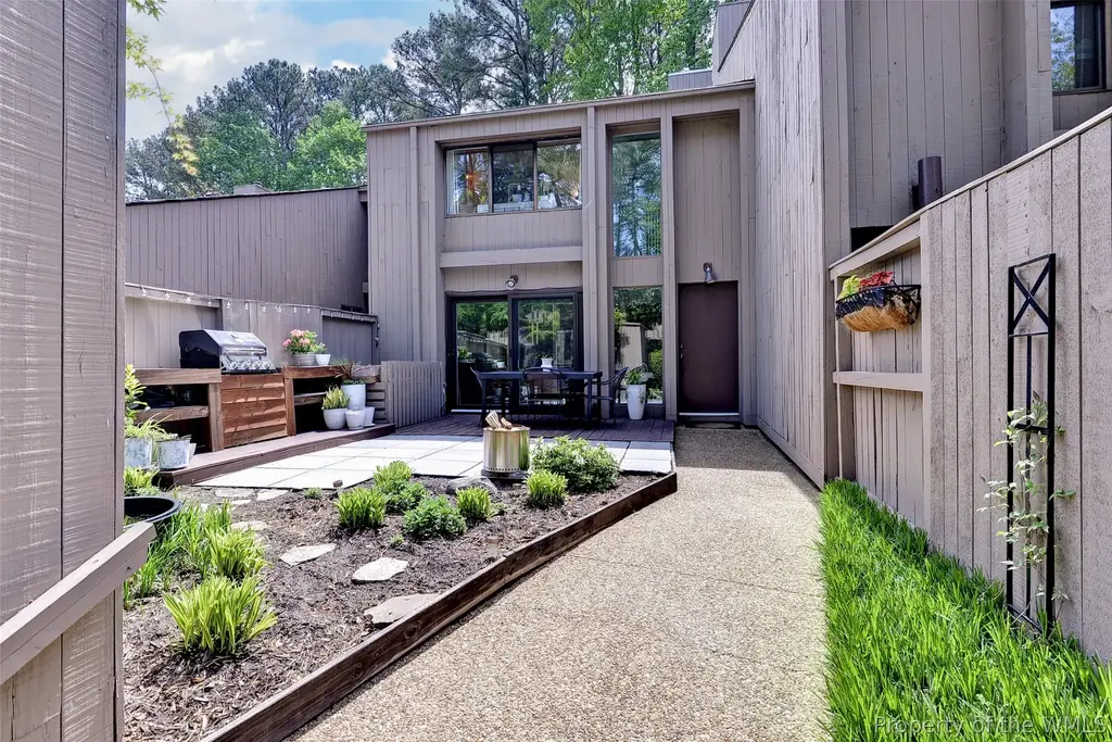 102 Harrops Glen, Williamsburg