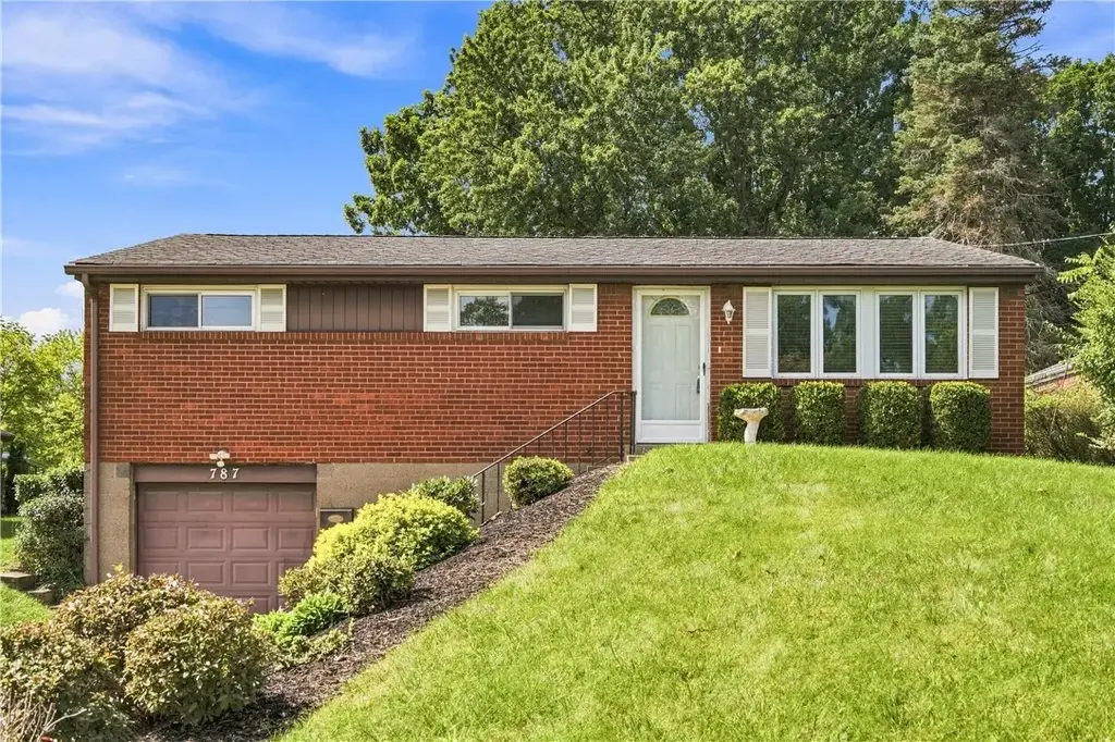 787 Lindsay Road, Scott