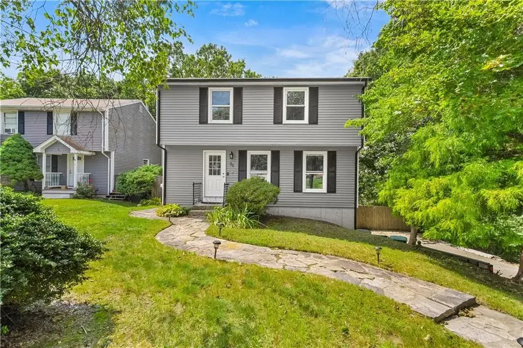 39 Okinawa Ave, Warwick