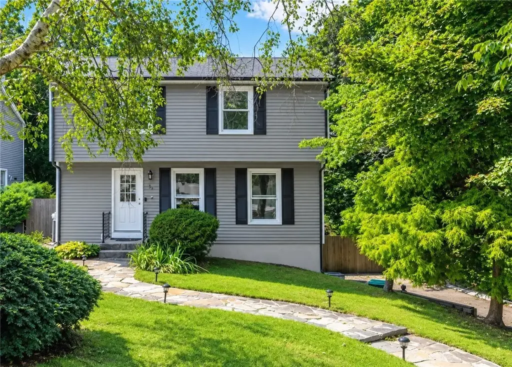 39 Okinawa Ave, Warwick