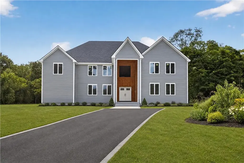 1051 Old Smithfield Rd, North Smithfield