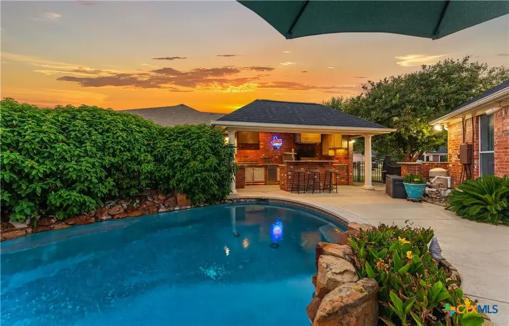 1226 Ambrose Drive, Salado