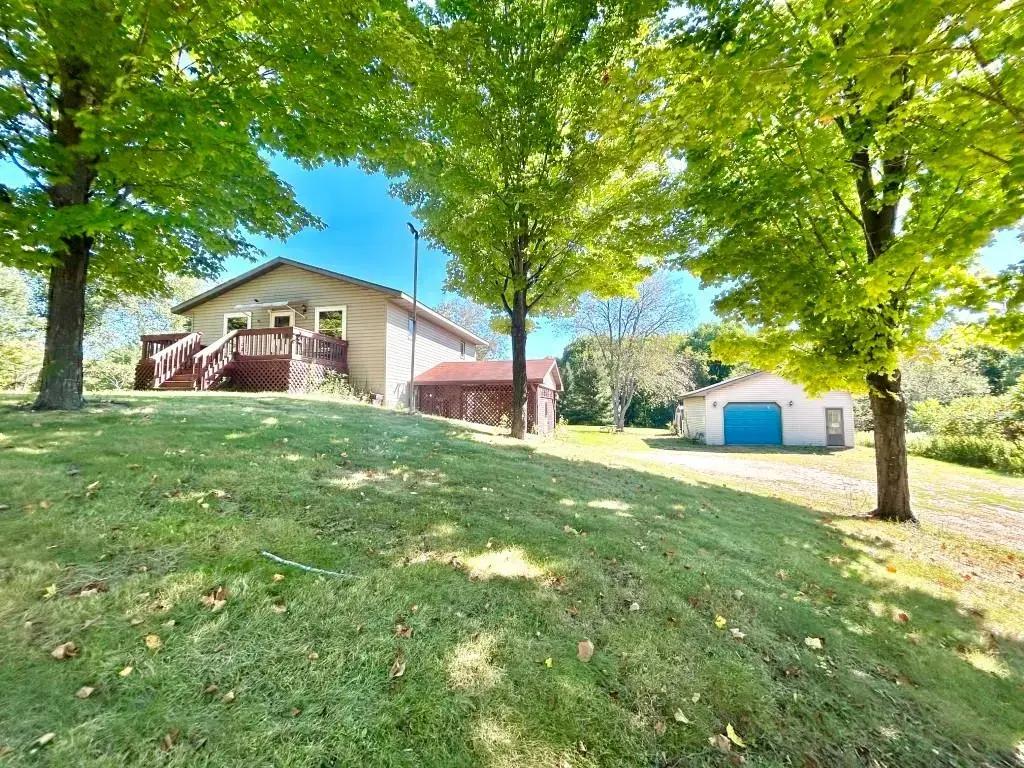 N7401 Brockman Ln, White Lake