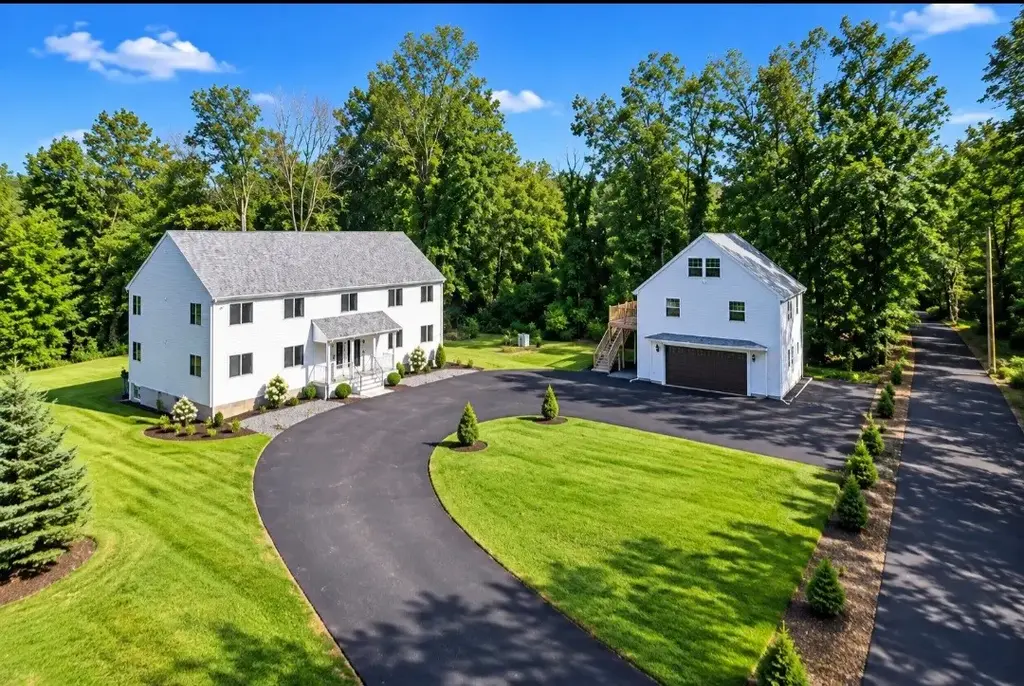 7 Tyring Ln, Scituate