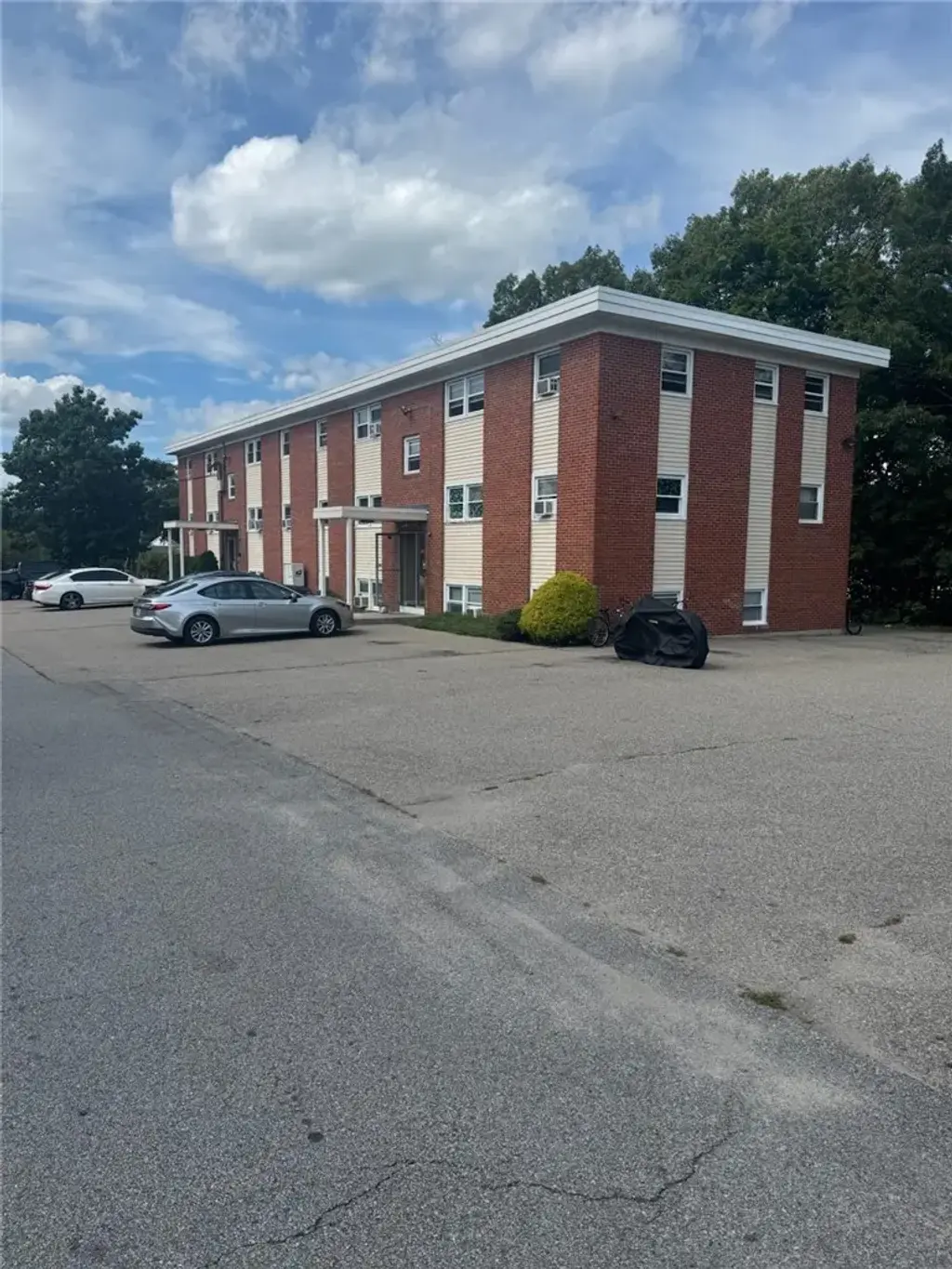 45 Alabama Ave, Warwick