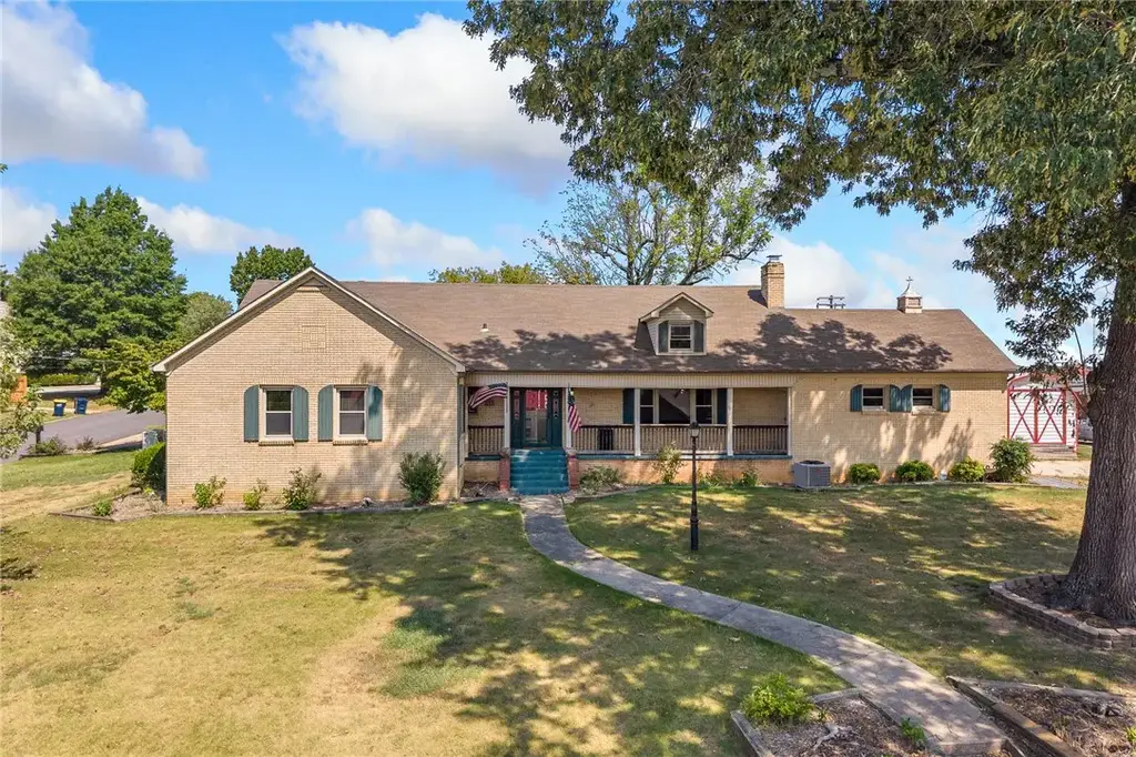 321 W Erie Avenue, Harrison