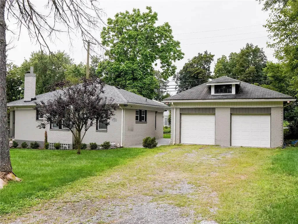 3855 Mount Royal Boulevard , Hampton