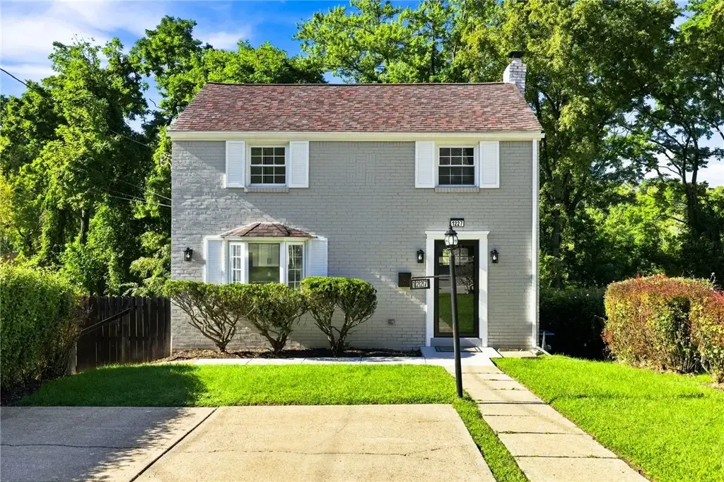 1227 Circle Drive , Braddock Hills