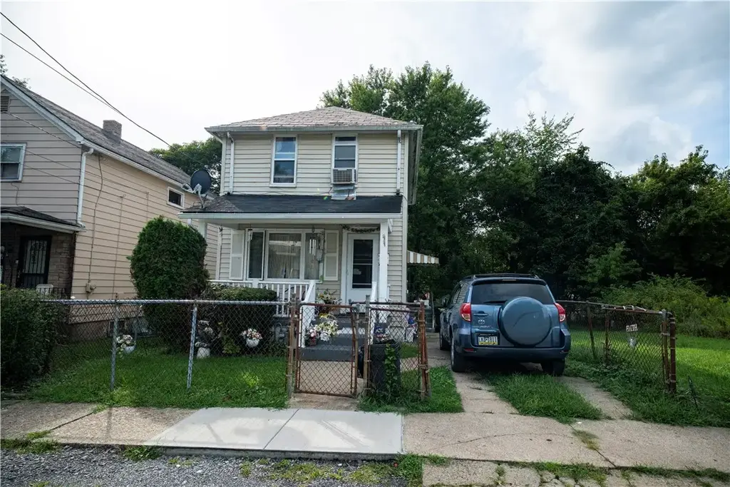 313 Spaulding Street , Aliquippa