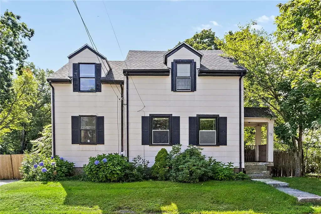 72 Dayton Ave, Warwick