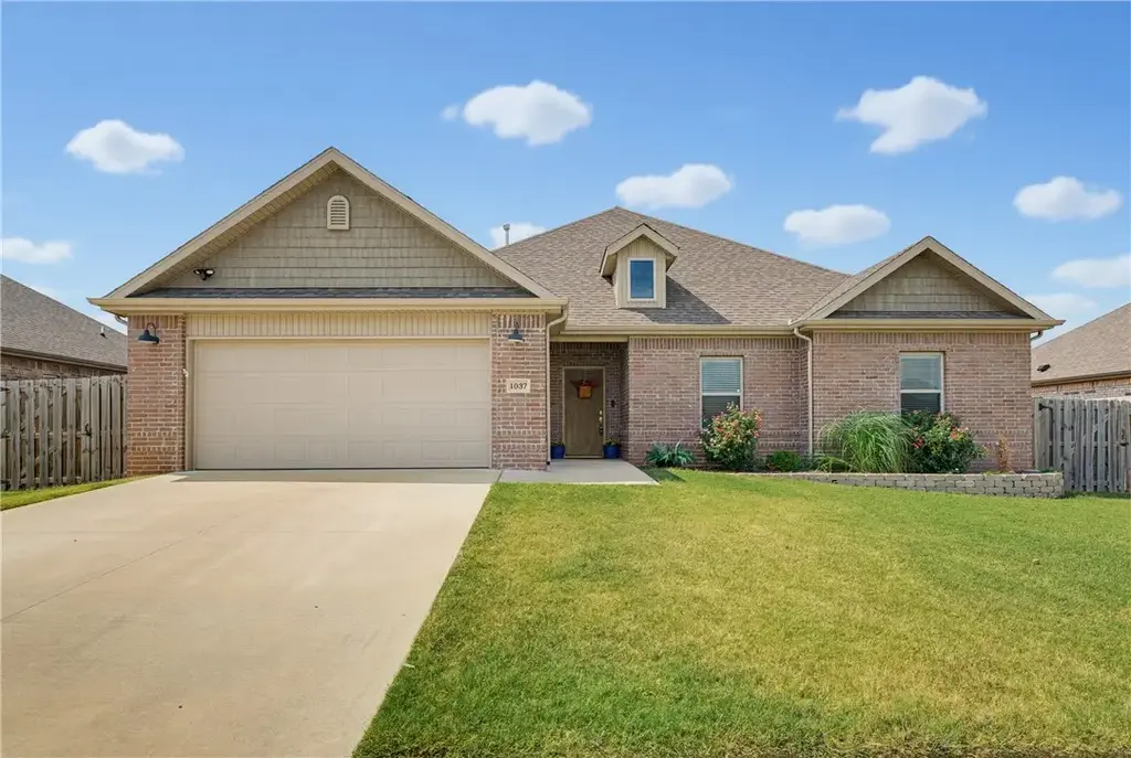 1037 Tracey Lane, Pea Ridge