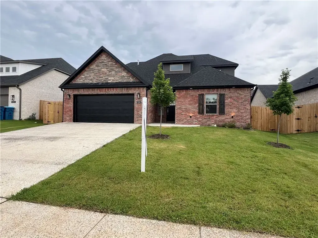 7202 Sw Basswood Avenue, Bentonville