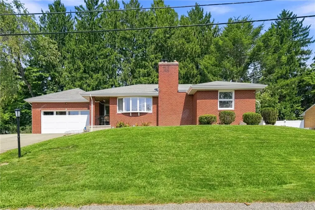 294 Hillcrest Circle , Ross