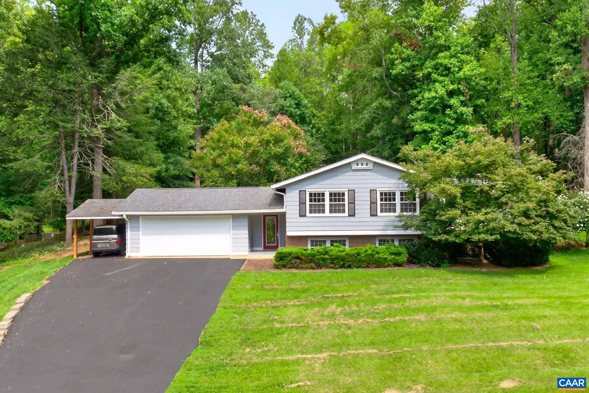 116 Vincennes Rd, Charlottesville