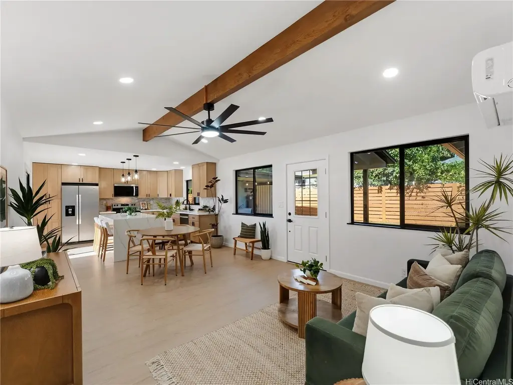 1159 Puu Poni Street, Pearl City