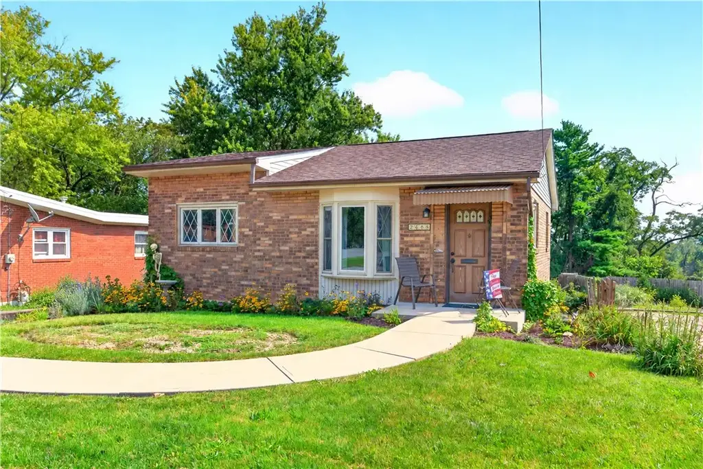 2608 Old Elizabeth Road , West Mifflin