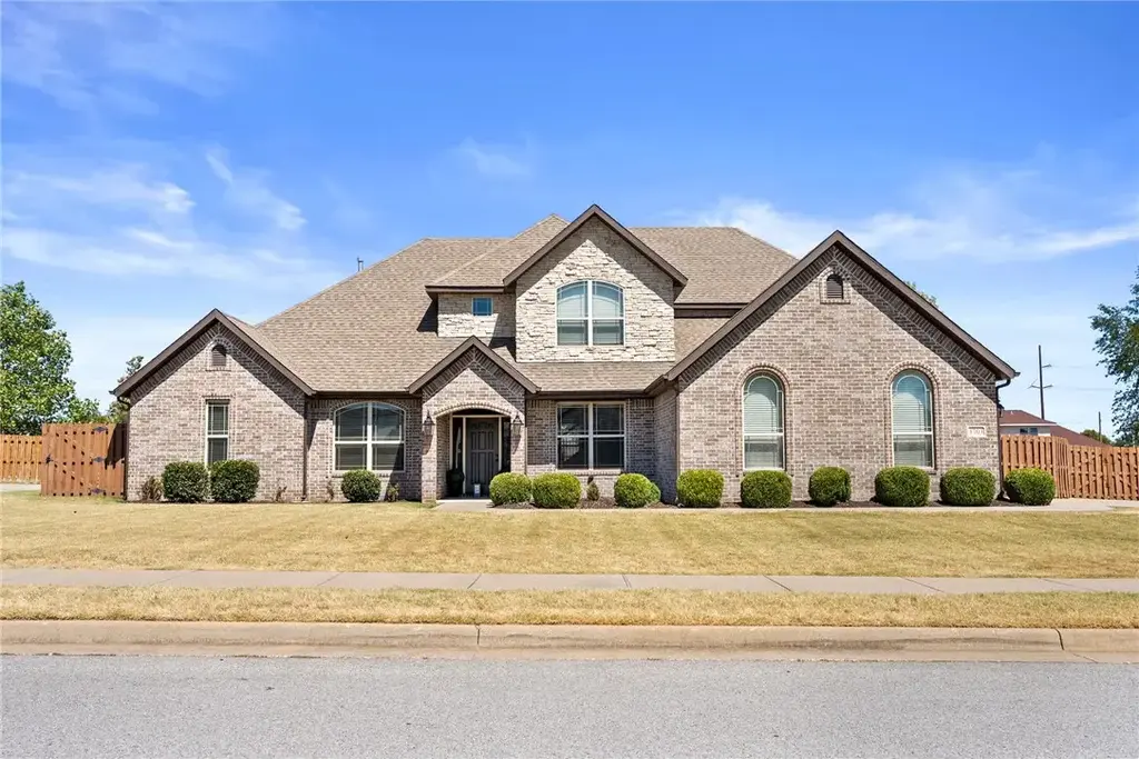 1703 Gilligan Avenue, Rogers