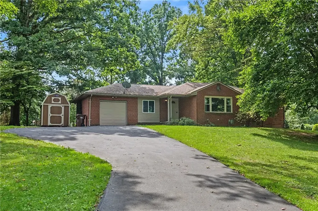 4100 Stewart Drive , South Pymatuning