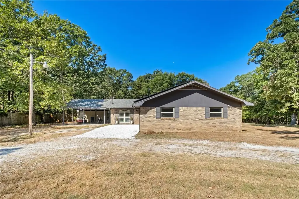 15607 Quail Road, Fayetteville