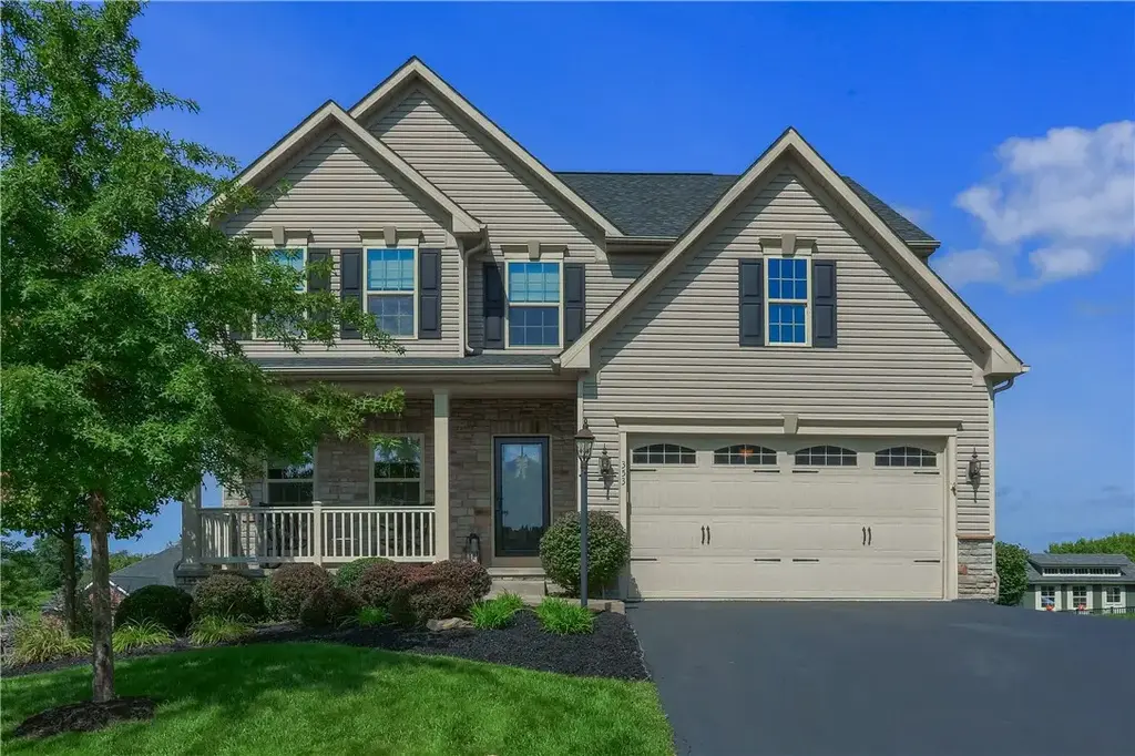 353 Park Edge Drive, Findlay