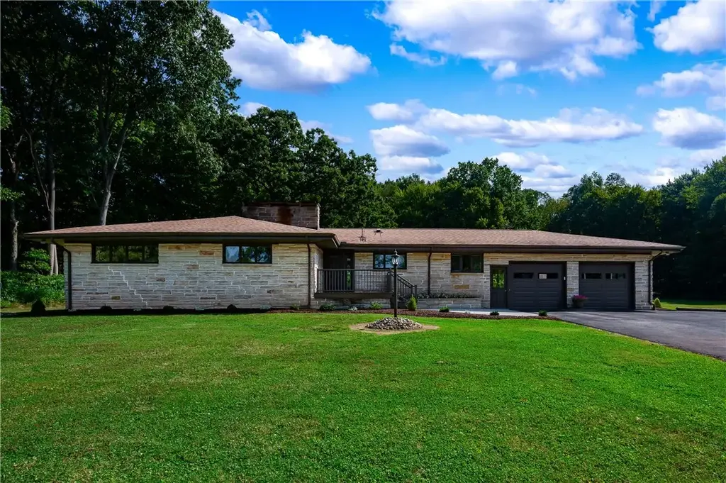 680 Stone Base Road , E Lackawannock