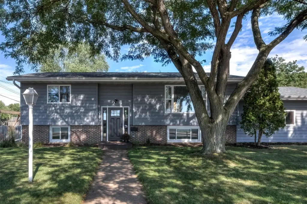 2915 Eisenhower Street, Eau Claire