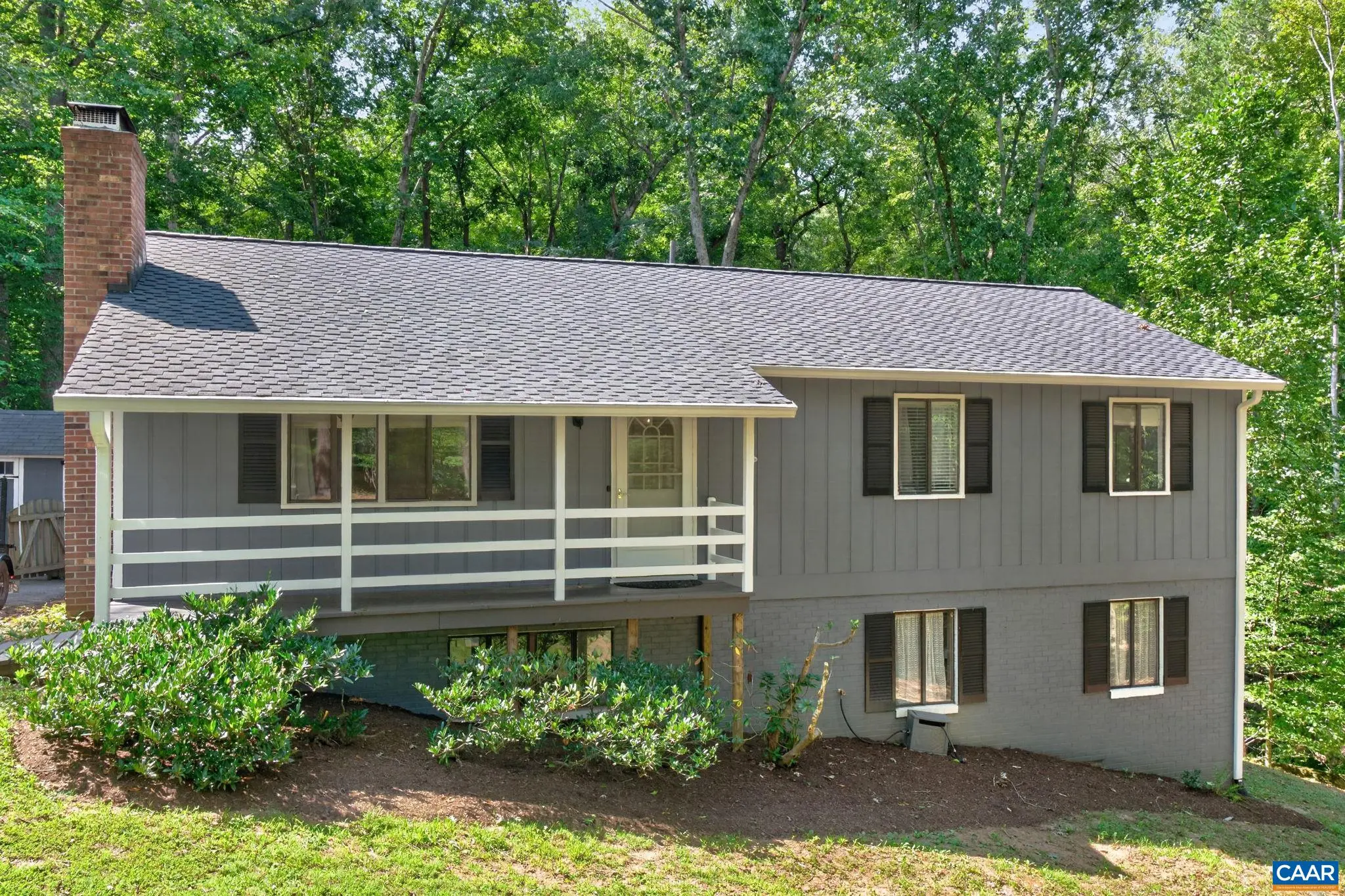 218 Pineridge Ln, Charlottesville
