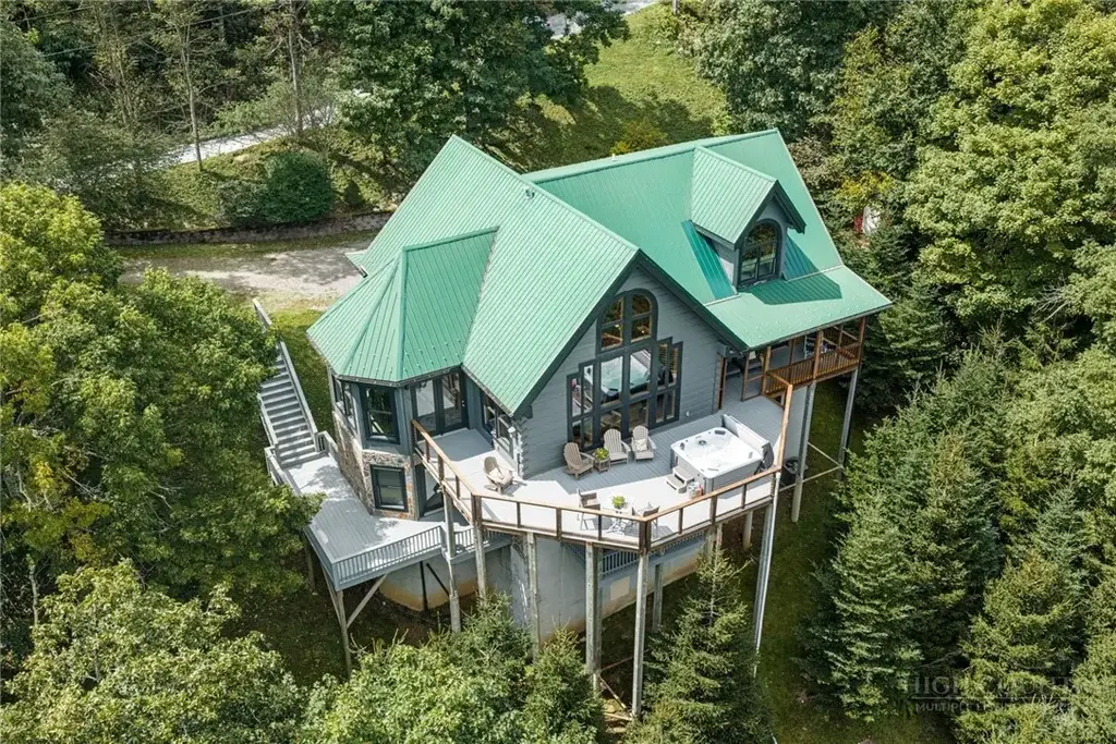 372 Broken Arrow Trail, Boone