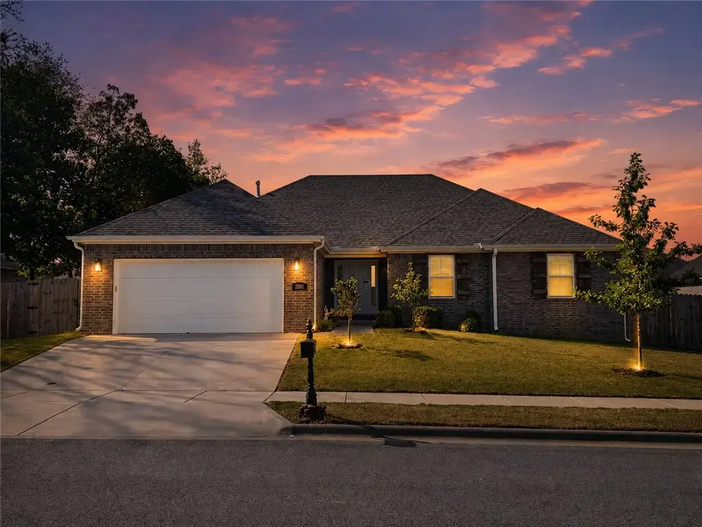 2891 S Cobalt Avenue, Fayetteville