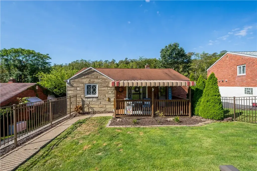 441 Glencoe Drive , West Mifflin