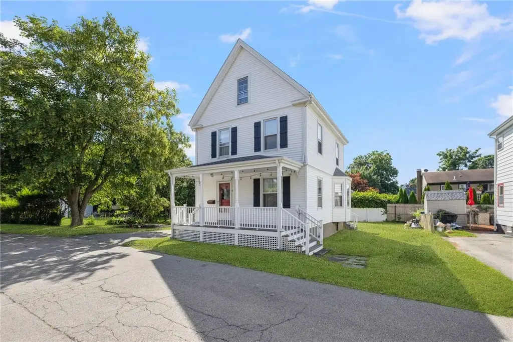 9 Cummings Rd, Newport
