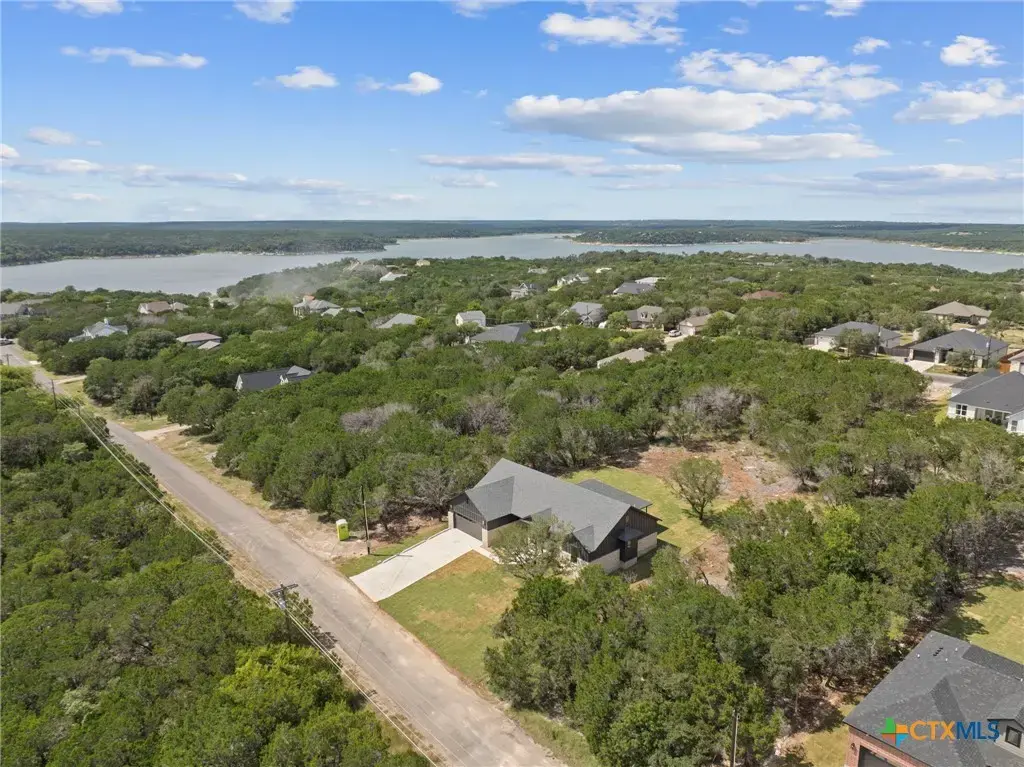 15920 Brazos Drive, Temple