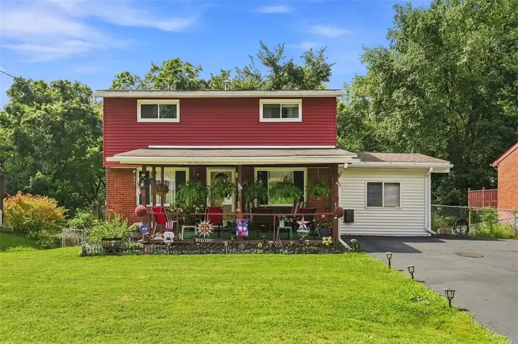 576 Firethorne Drive , Monroeville