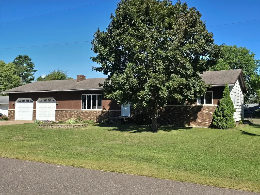 24 Bird Street, Chetek