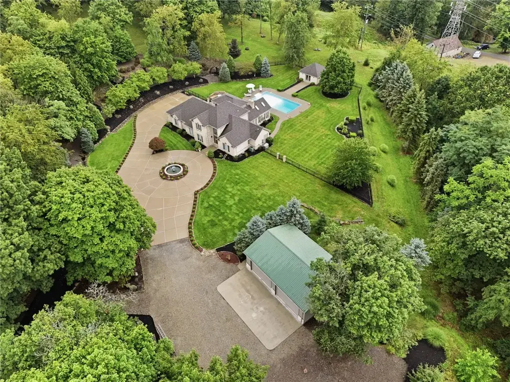 3360 Evergreen Road, Ross