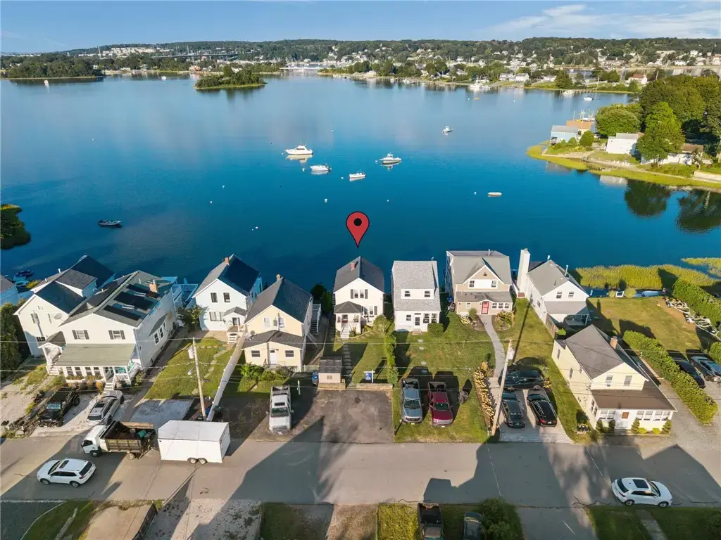 45 Cedar Ave, Portsmouth