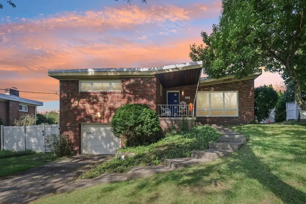1230 Northwestern Drive, Monroeville