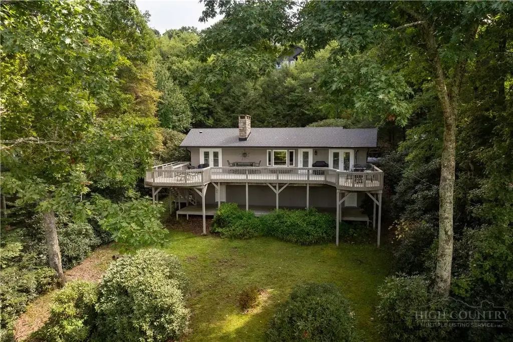 362 Mistletoe Lane, Blowing Rock