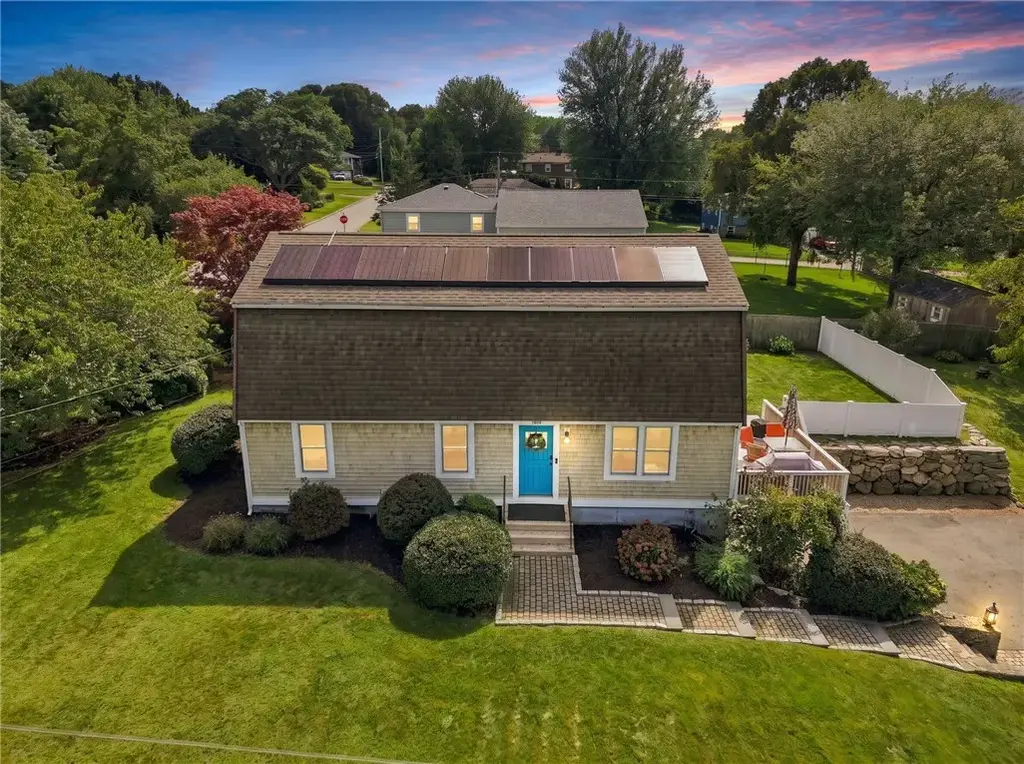 185 Kearns Ave, Tiverton