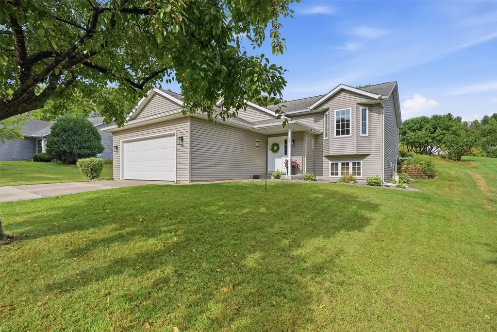221 La Mans Lane, Eau Claire