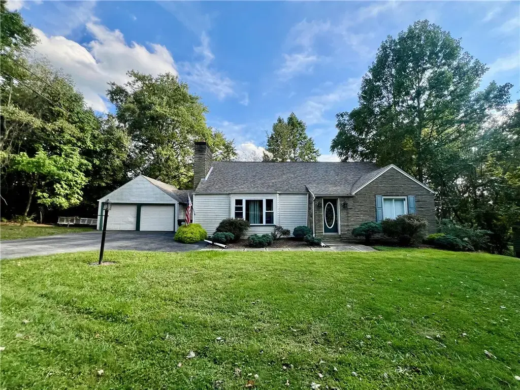 129 Upland Drive , Neshannock