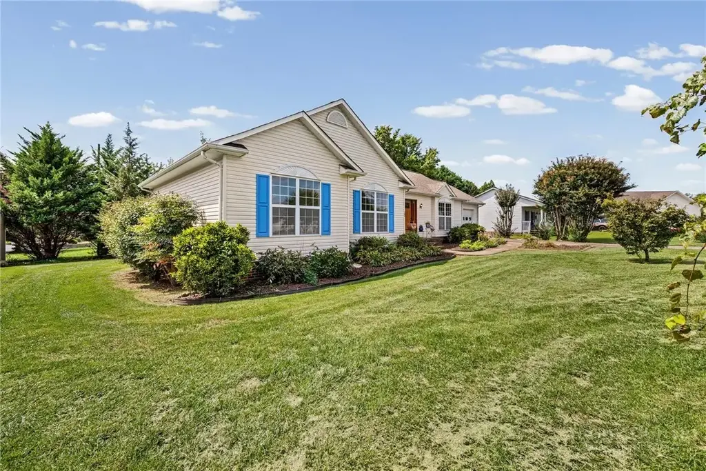 103 Blairfield Court, North Wilkesboro