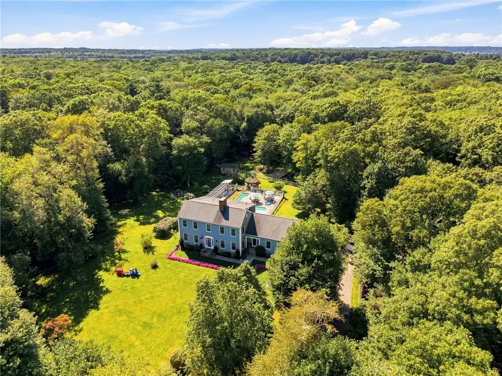 11 Pachet Brook Rd, Little Compton