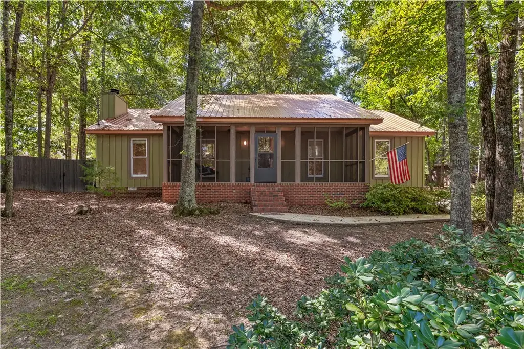 630 East Ln, Auburn