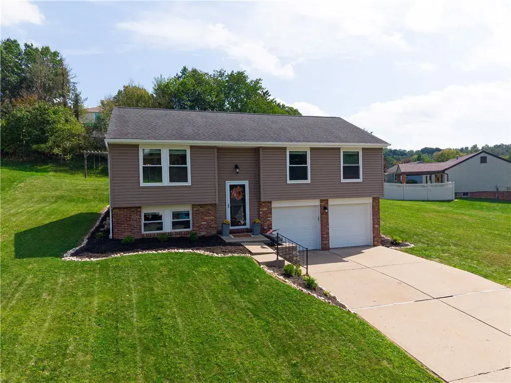 73 Fawnvue Drive , Robinson