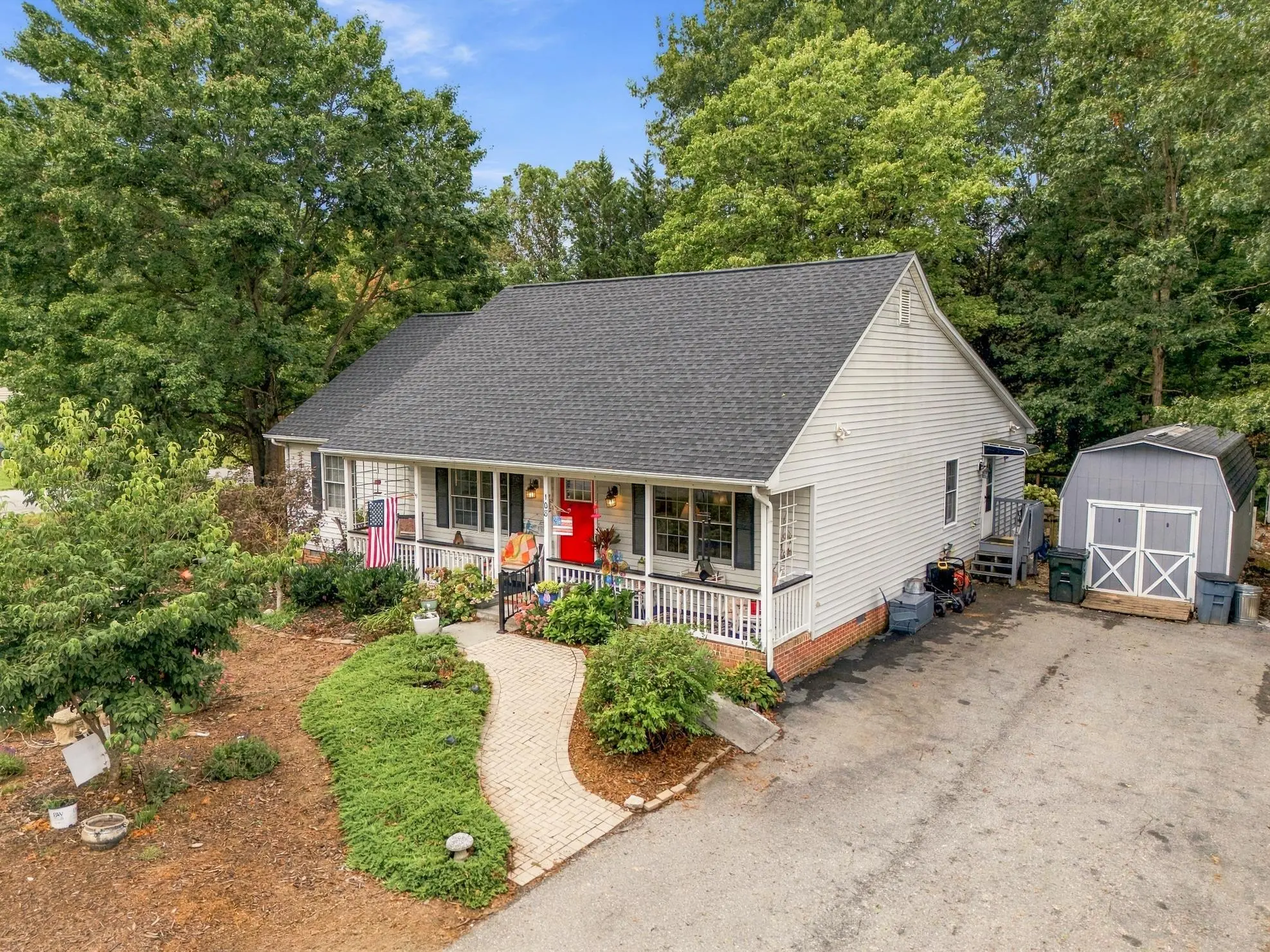 108 Canton Ln, Stuarts Draft