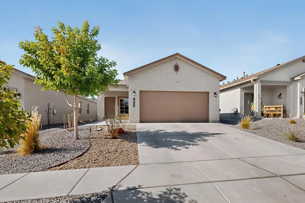 10704 Hopewell Lane Sw, Albuquerque