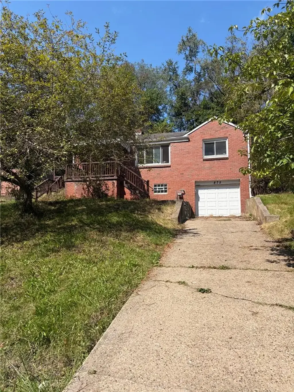 875 Desiderio Boulevard , Clairton