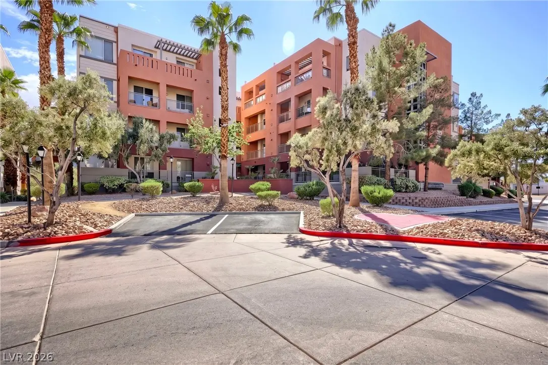 39 E Agate Avenue 304, Las Vegas