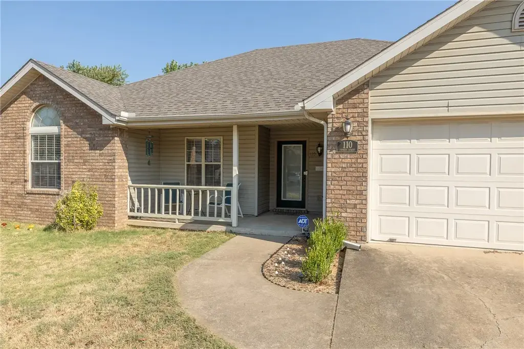 110 Cypress Street, Centerton